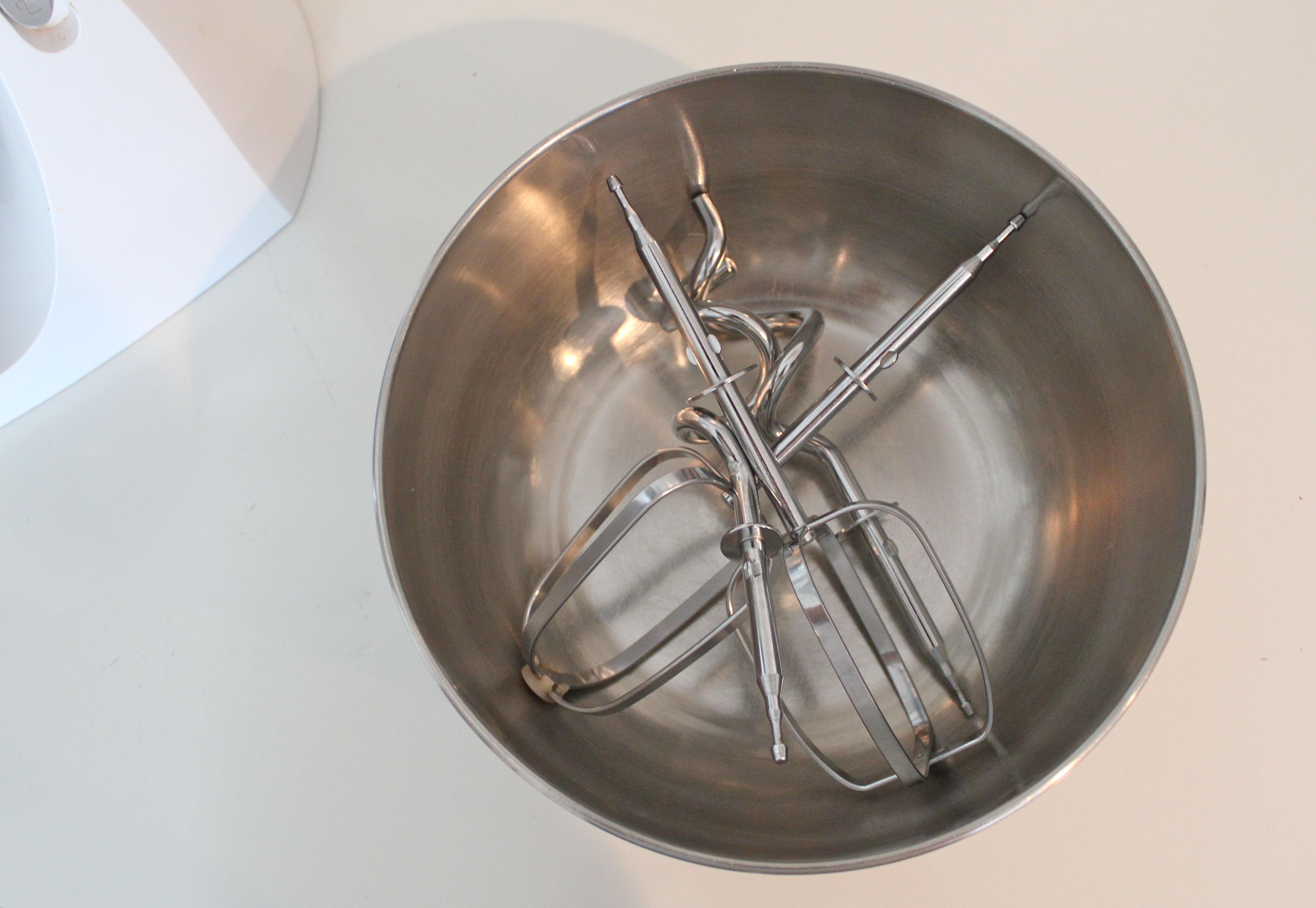 Sunbeam Stand Mixer and Cuisinart Food Processor