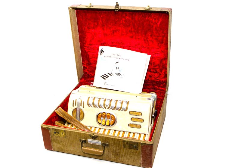 Vintage Italian Lira International Accordian