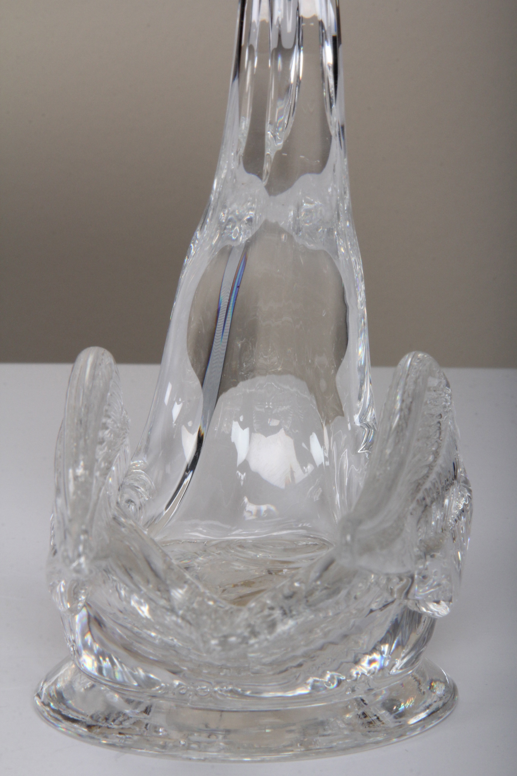 Edinburgh Crystal Swan Figurine