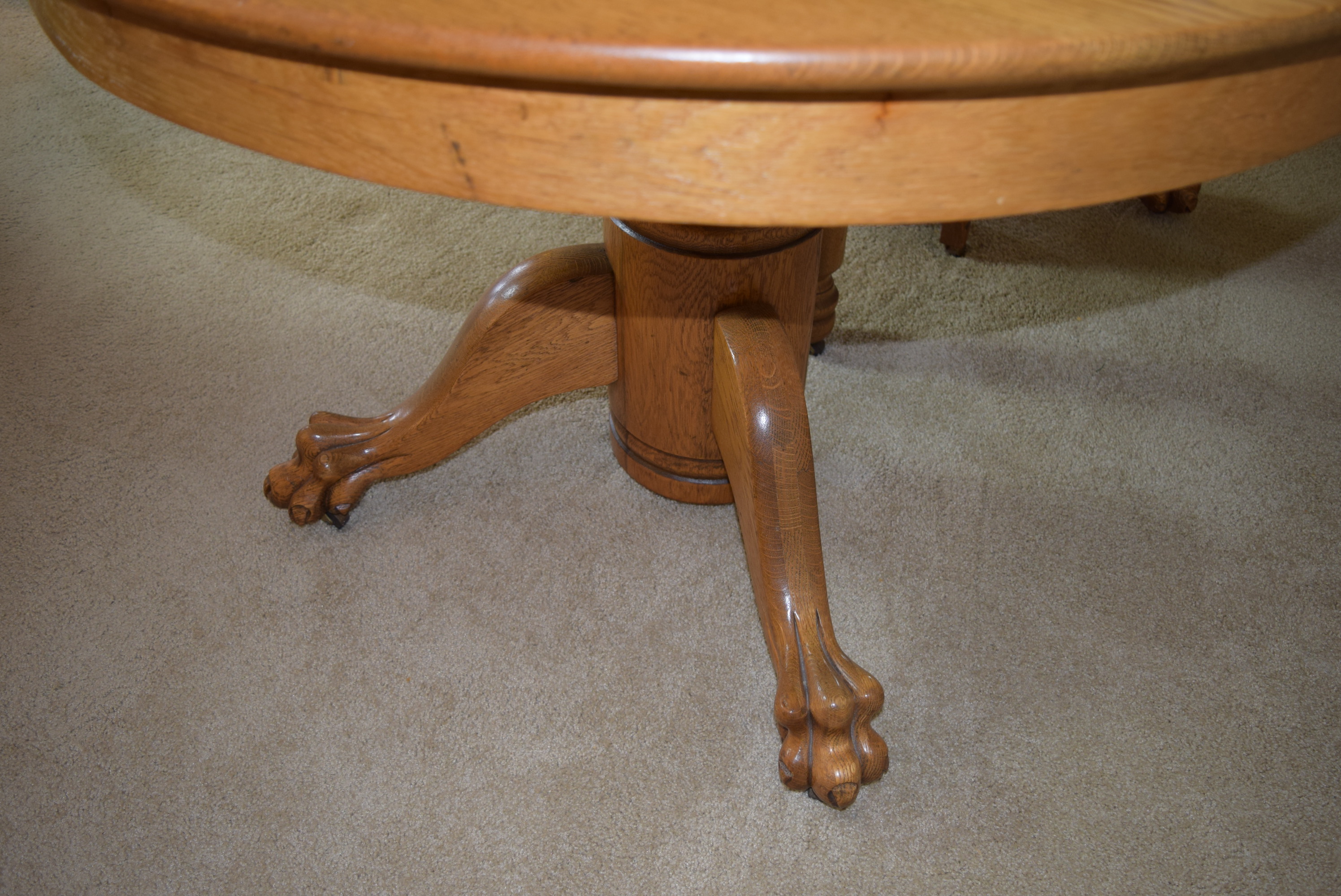 Oak Antique Claw Foot Dining Table with Eight Leaves