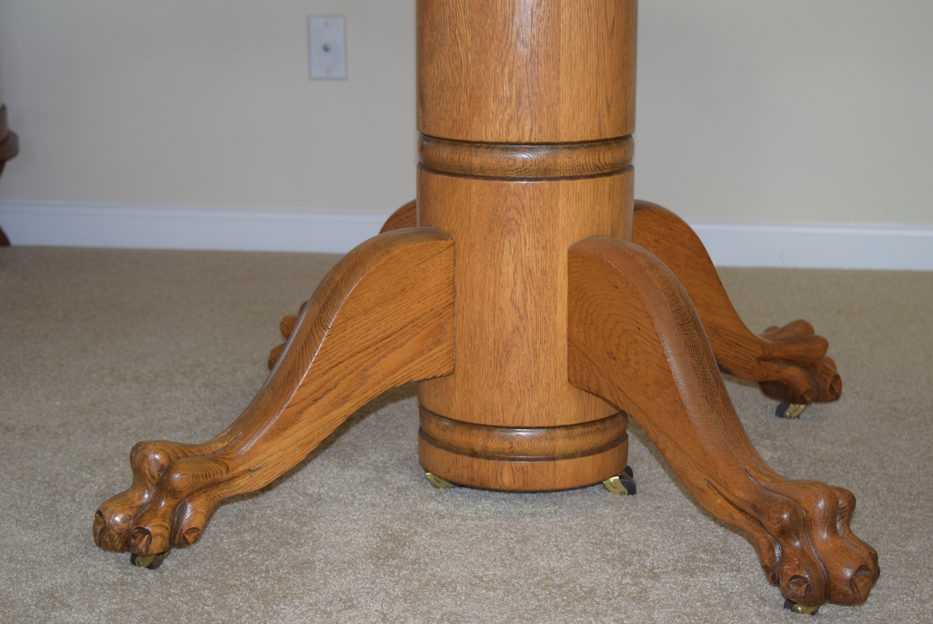 Oak Antique Claw Foot Dining Table with Eight Leaves