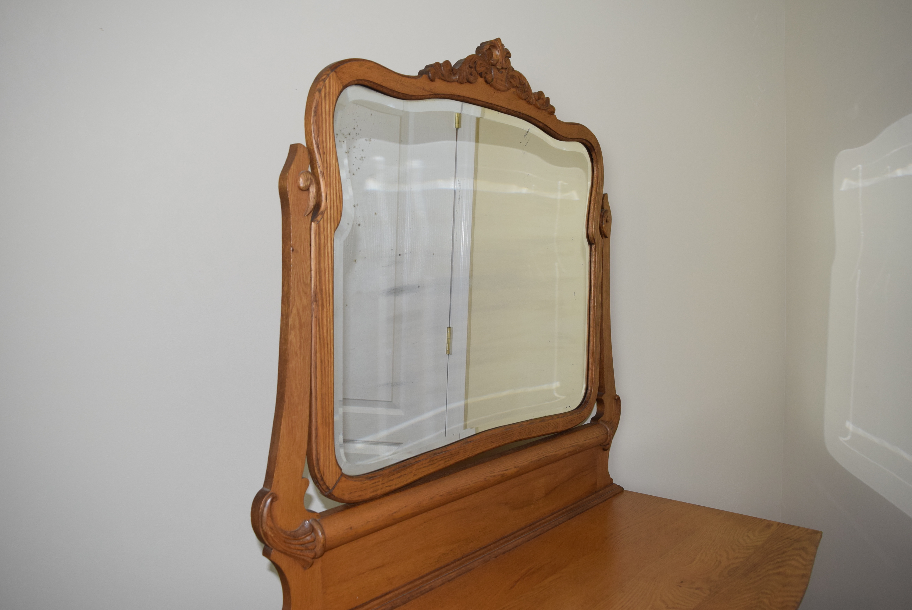 Antique Oak Dresser With Mirror