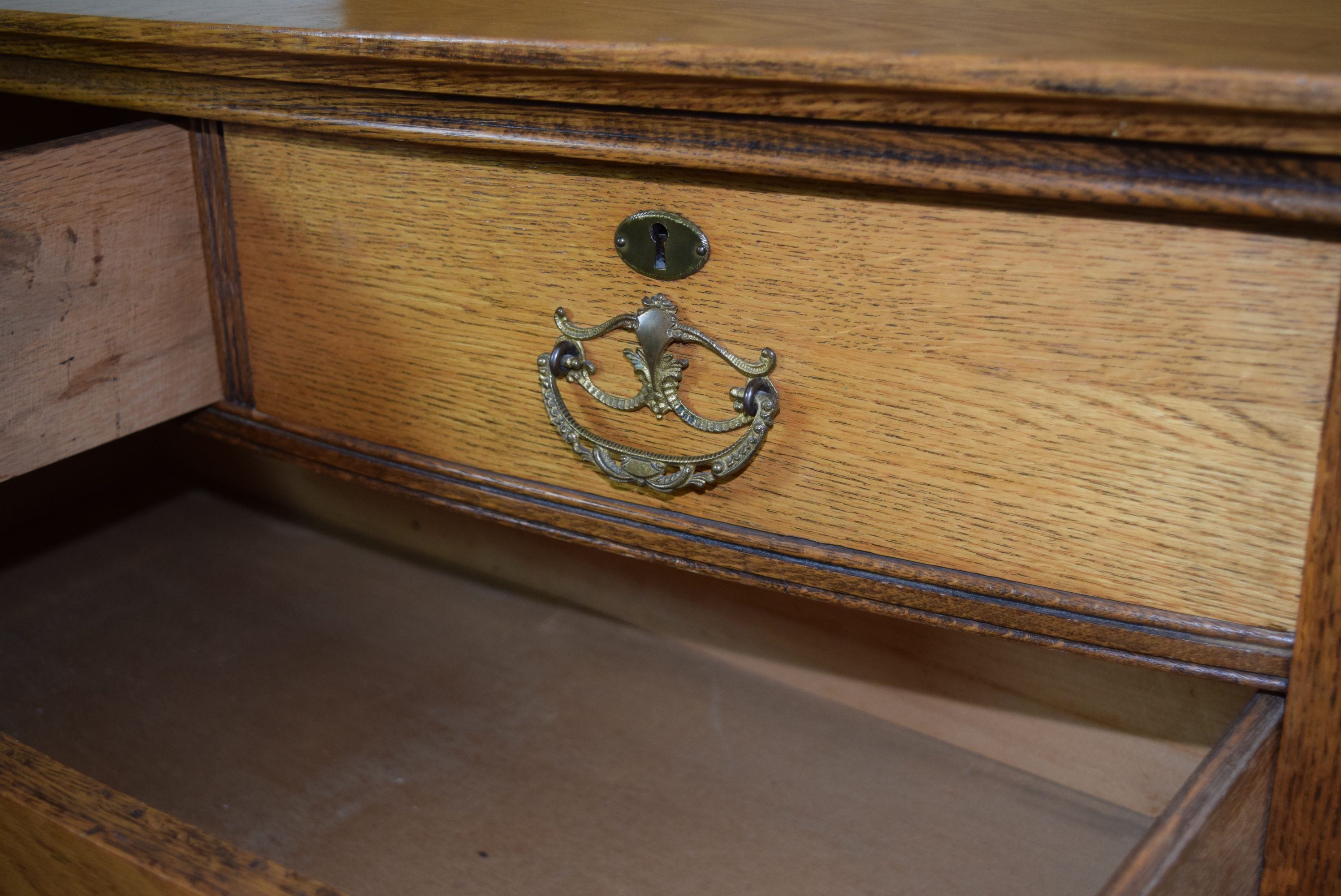 Antique Oak Dresser With Mirror