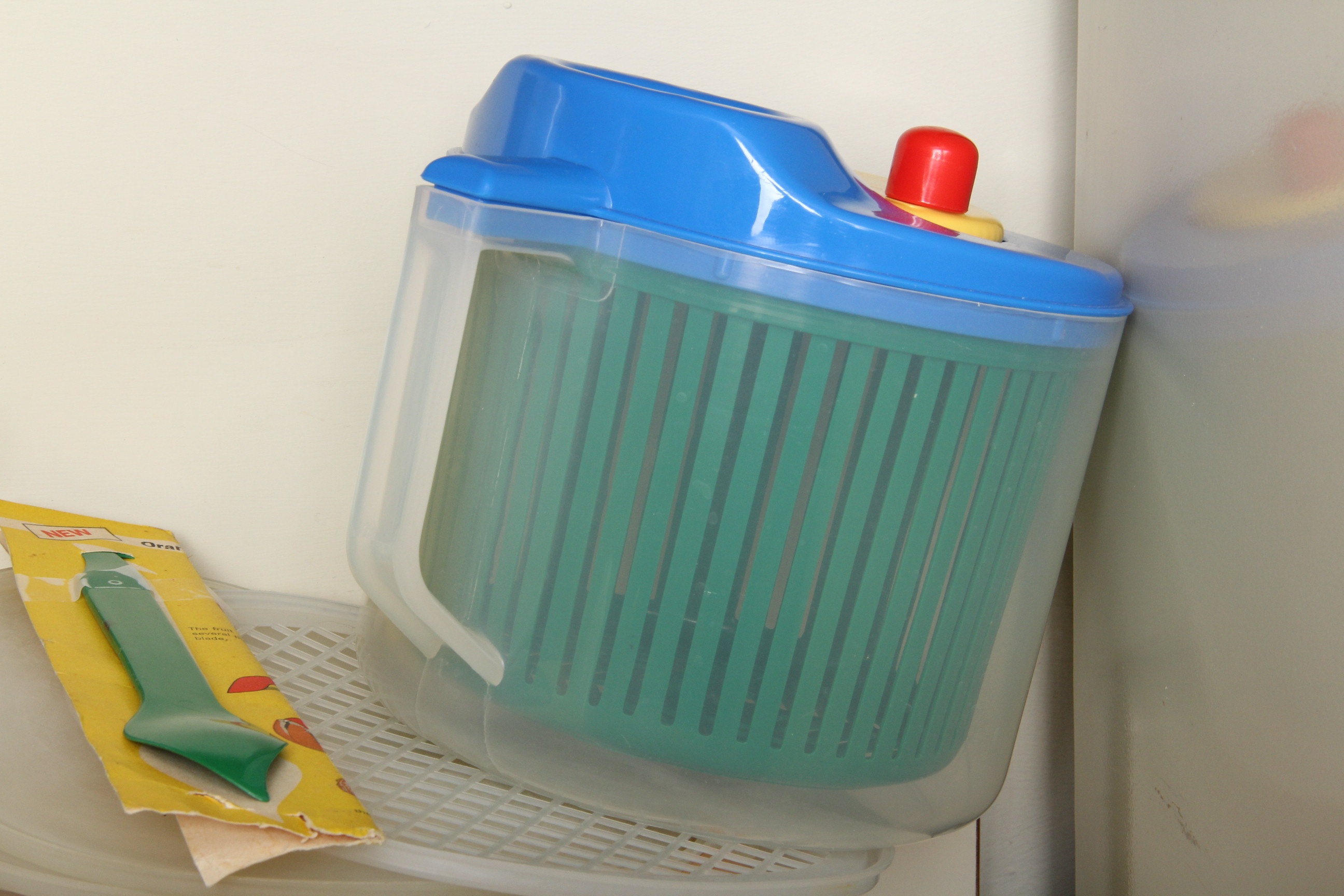 Plastic Kitchen Ware and Children's Dishes