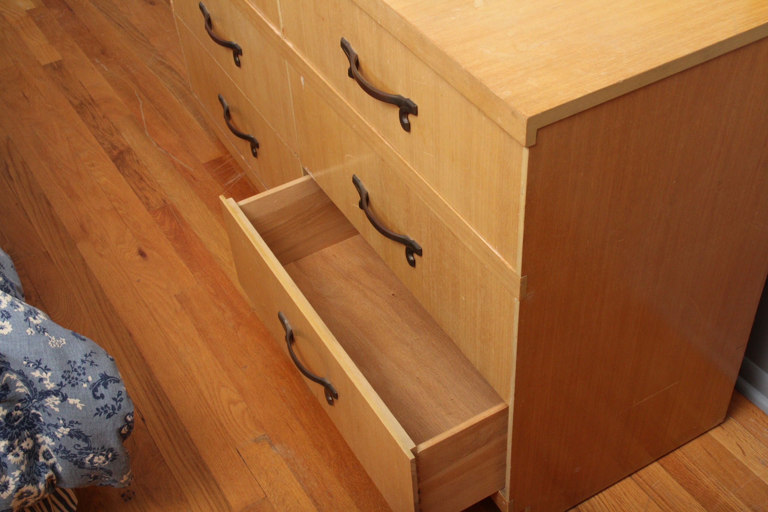 Vintage Blonde Veneered Dresser with Mirror
