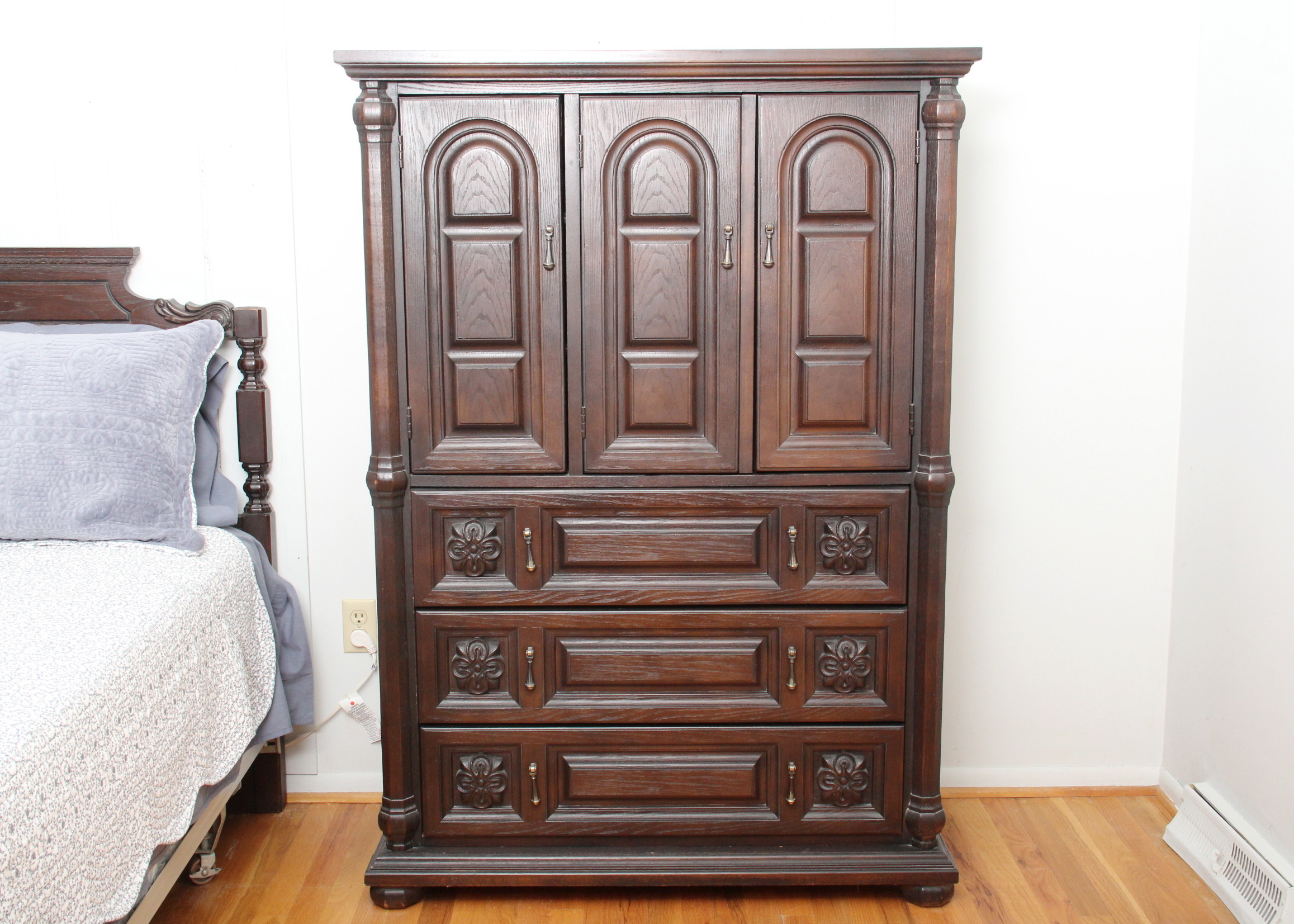 Mediterranean Style Bedroom Set