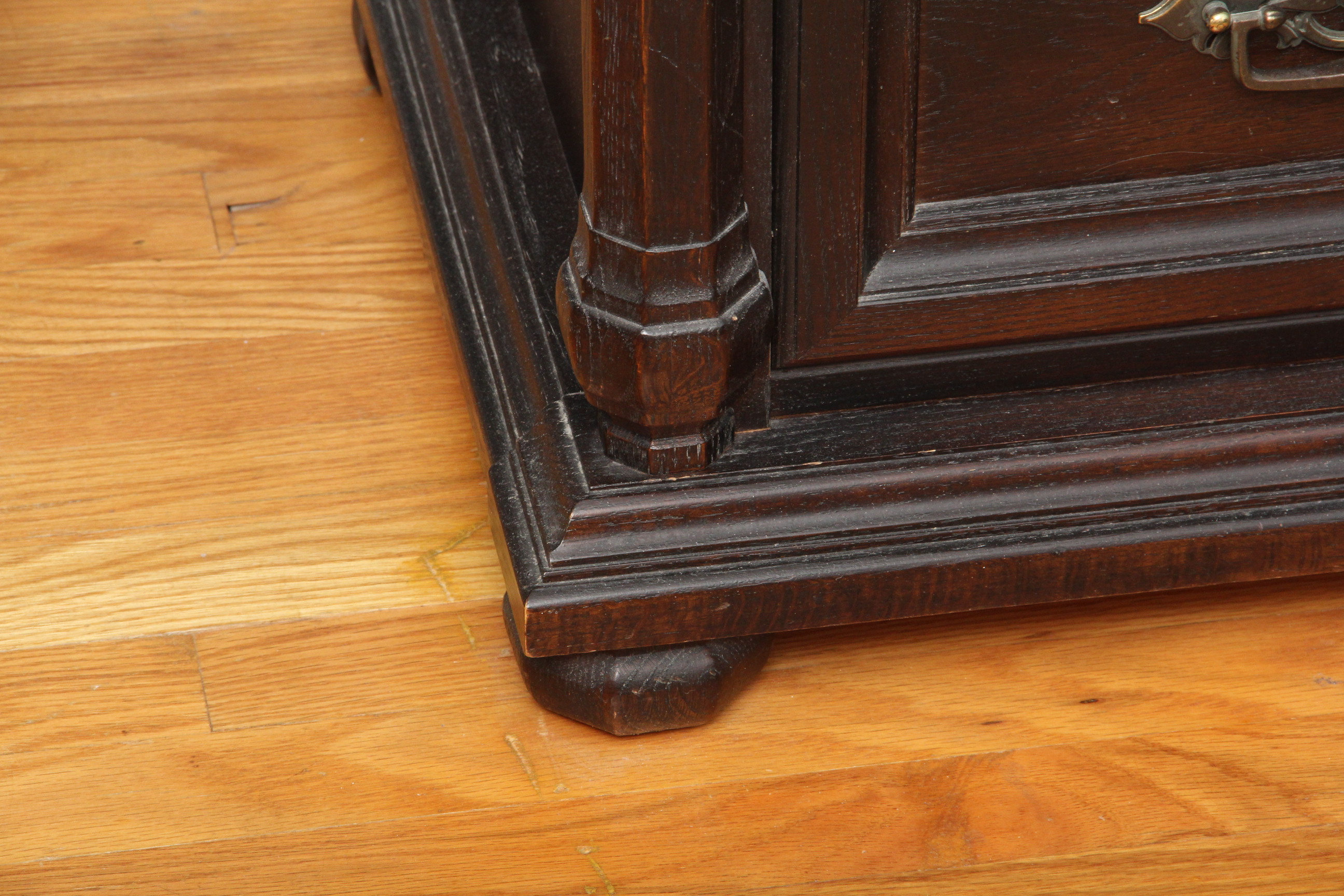 Mediterranean Style Bedroom Set