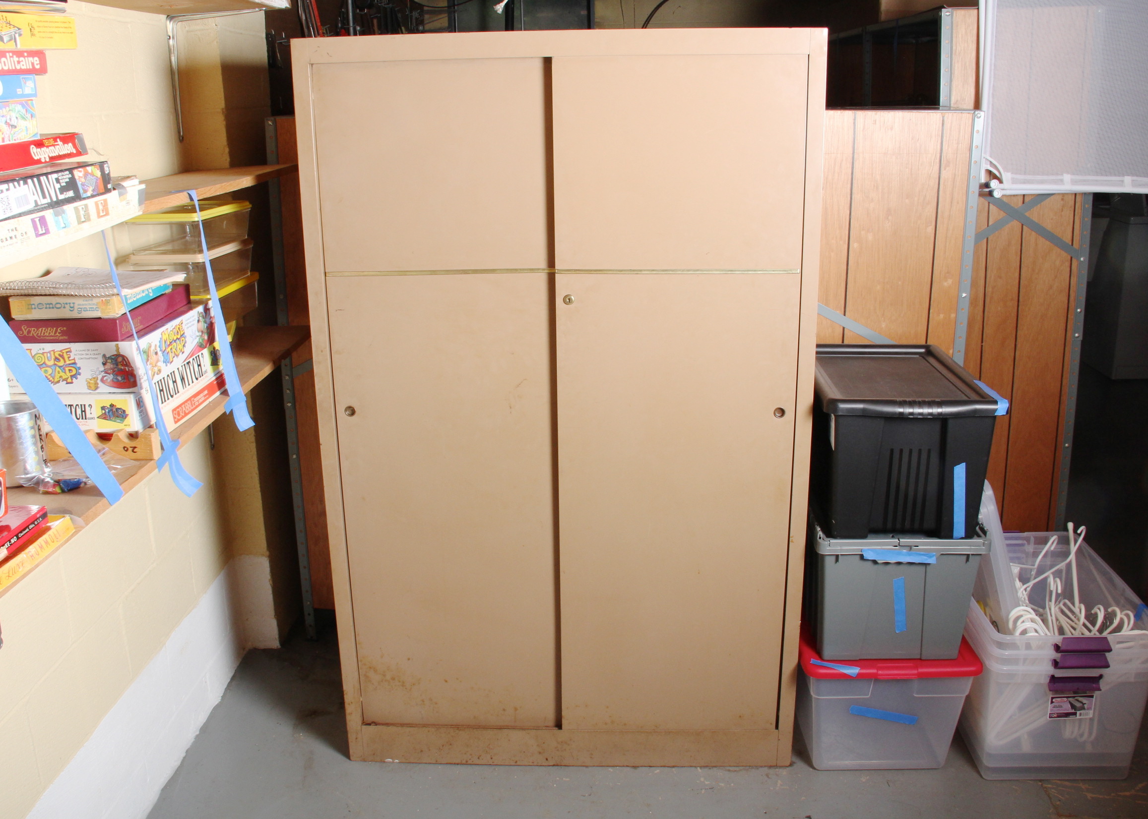 Metal Wardrobe with Sliding Doors