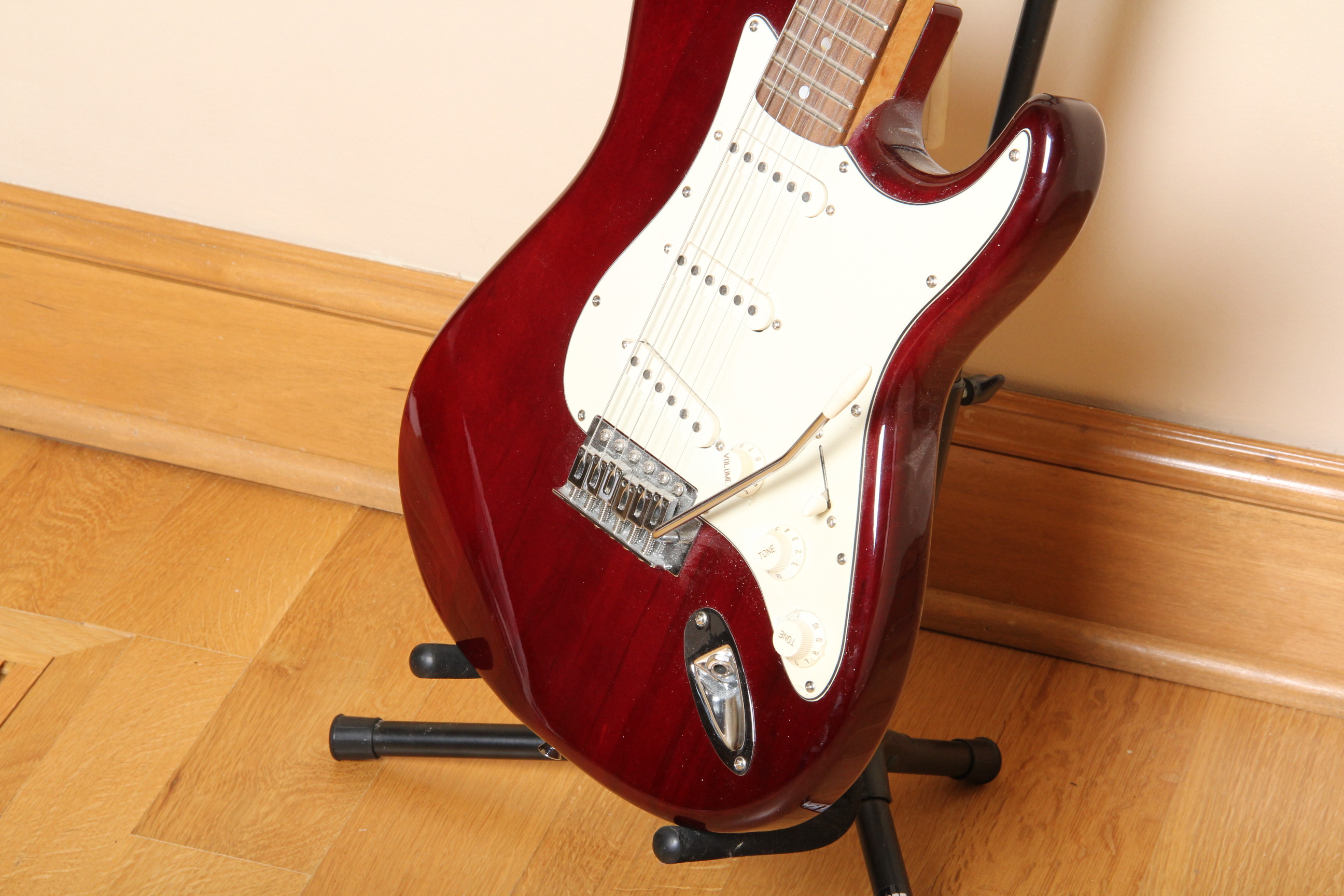 Johnson Strat Style Electric Guitar