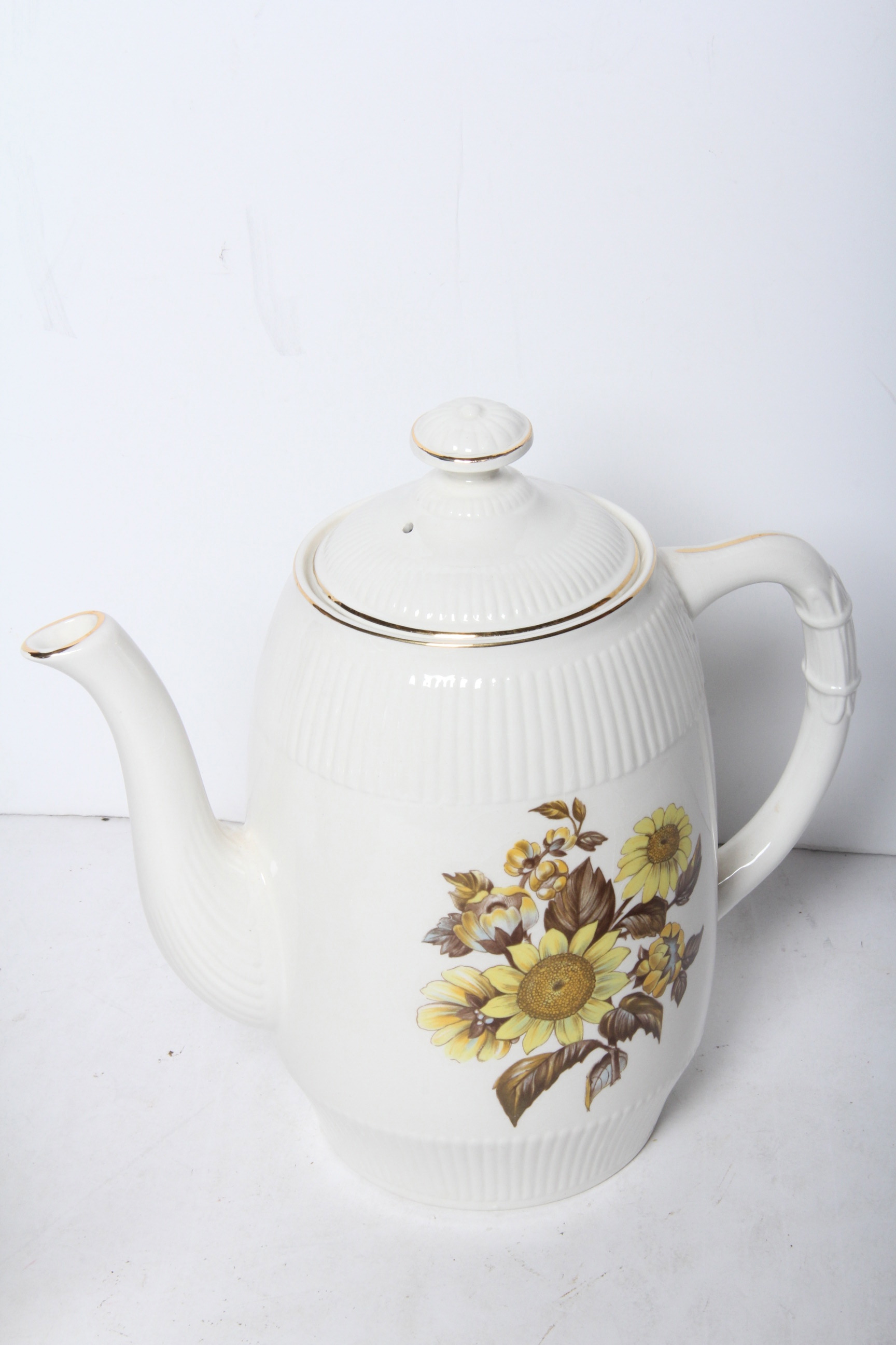 Coffee Pot and Teapot Grouping