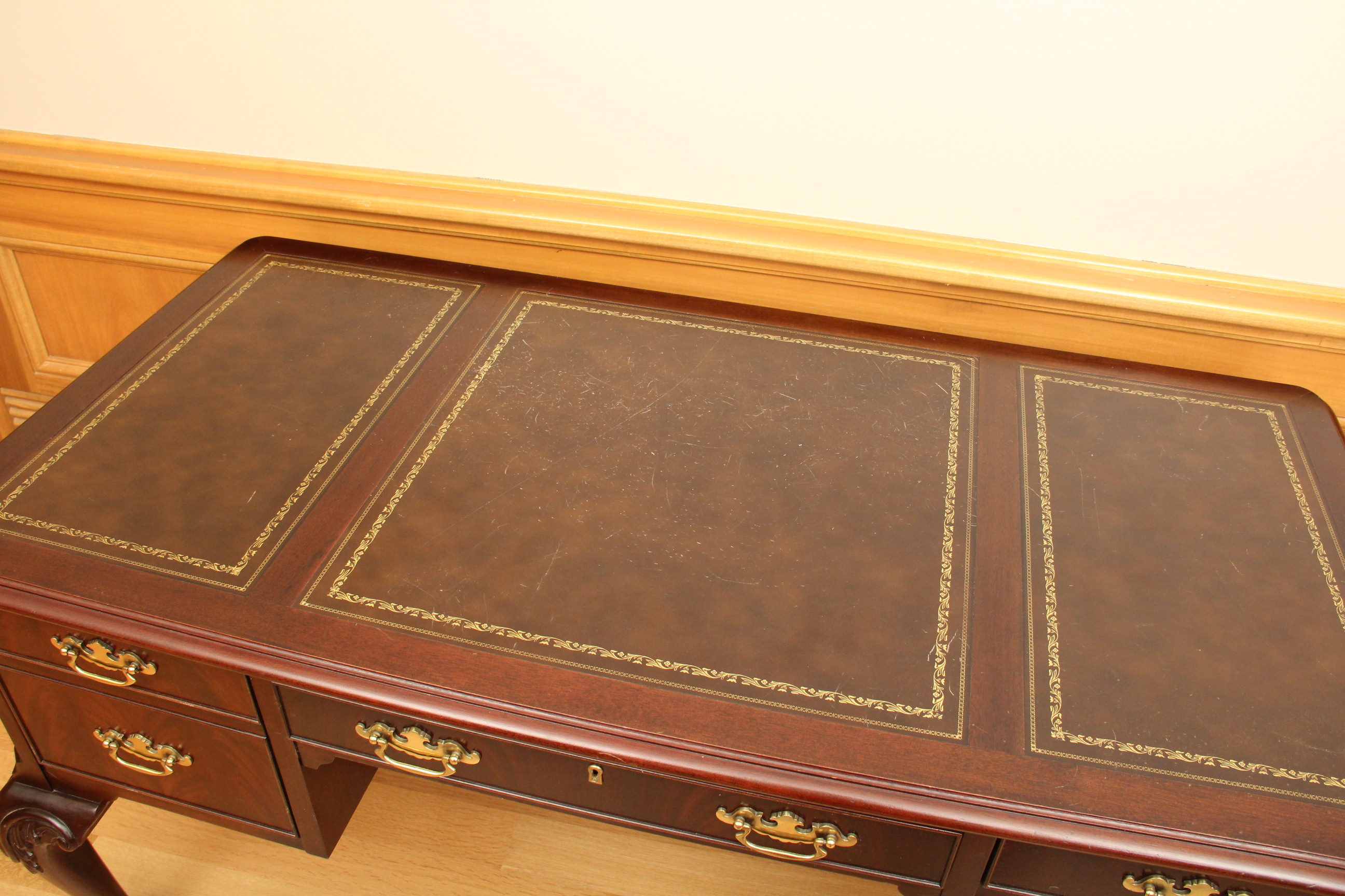 Vintage Hekman Chippendale Style Executive Desk