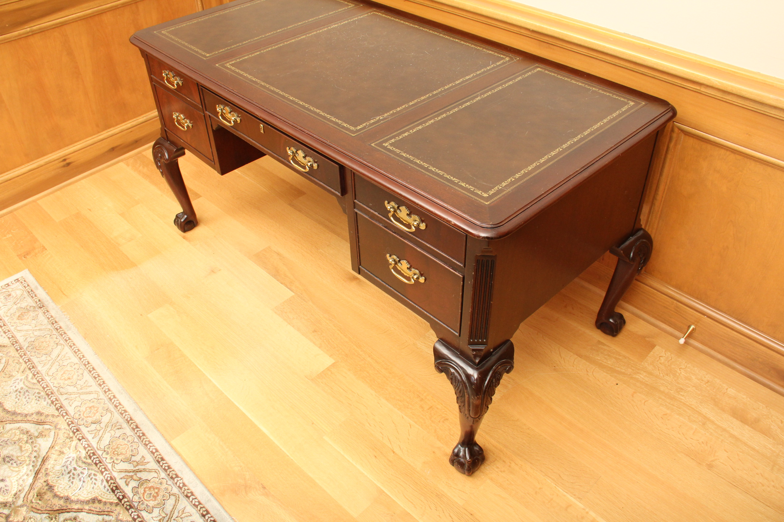 Vintage Hekman Chippendale Style Executive Desk