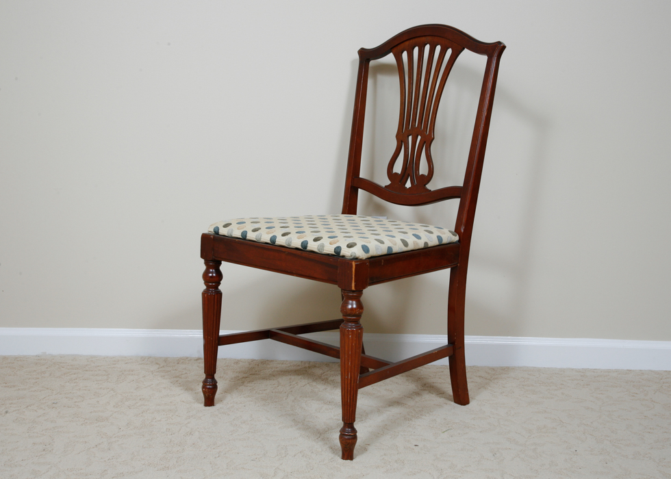 Vintage Thomasville Duncan Phyfe Style Dining Table and Chairs