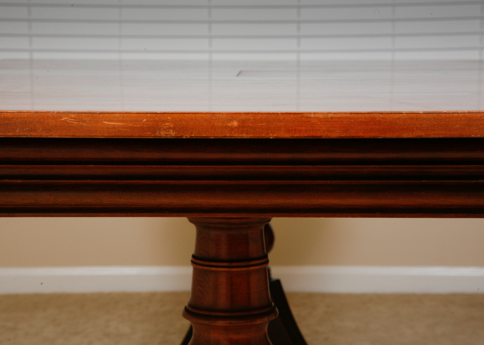 Vintage Thomasville Duncan Phyfe Style Dining Table and Chairs