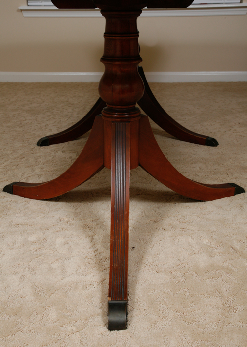 Vintage Thomasville Duncan Phyfe Style Dining Table and Chairs