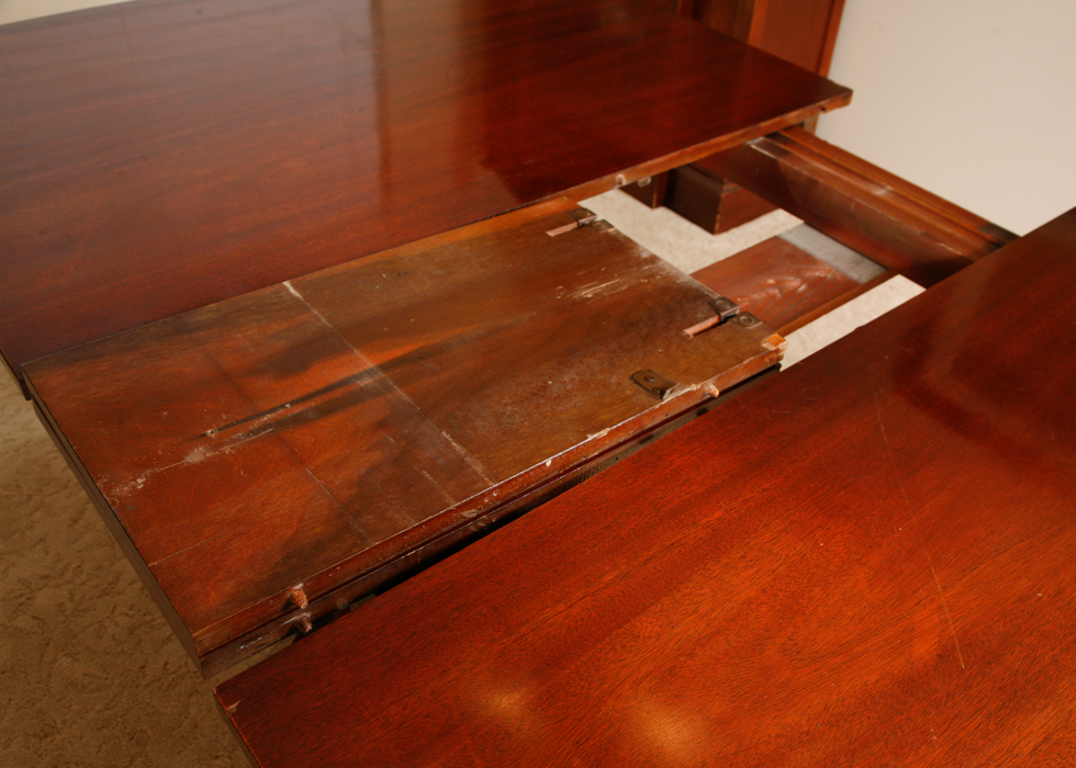 Vintage Thomasville Duncan Phyfe Style Dining Table and Chairs