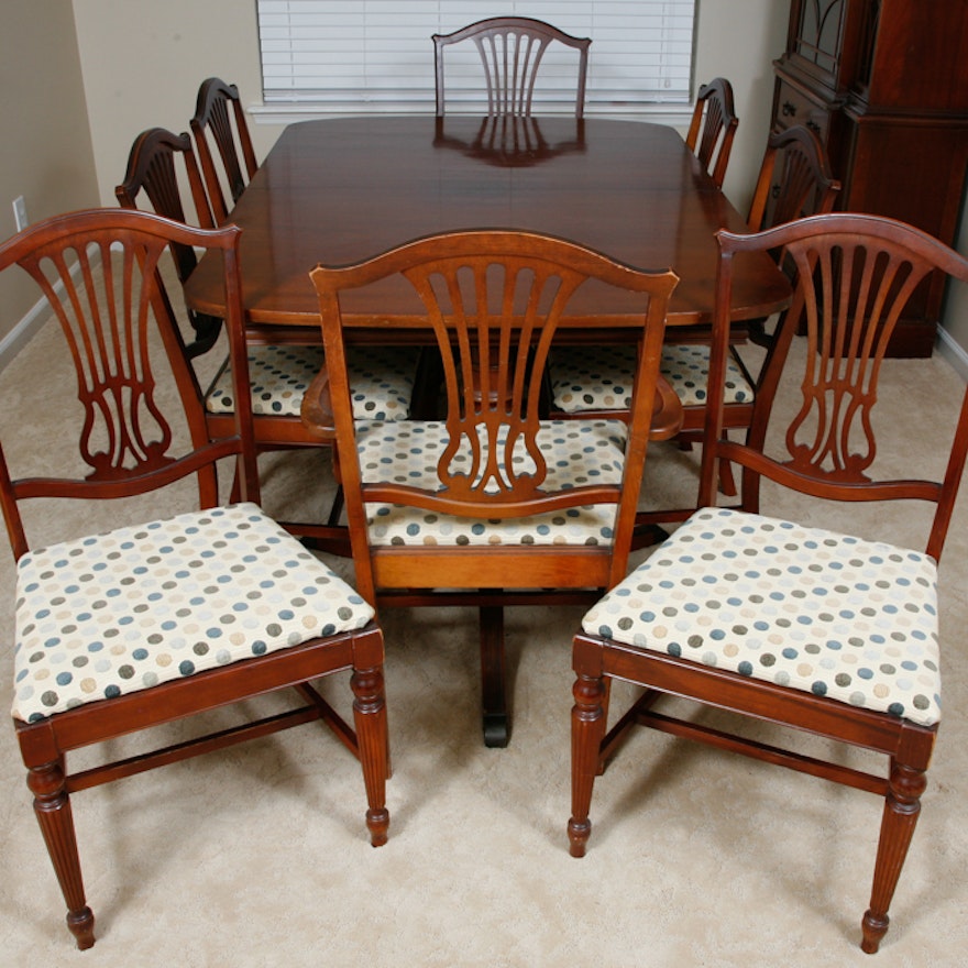 Vintage Thomasville Duncan Phyfe Style Dining Table and Chairs