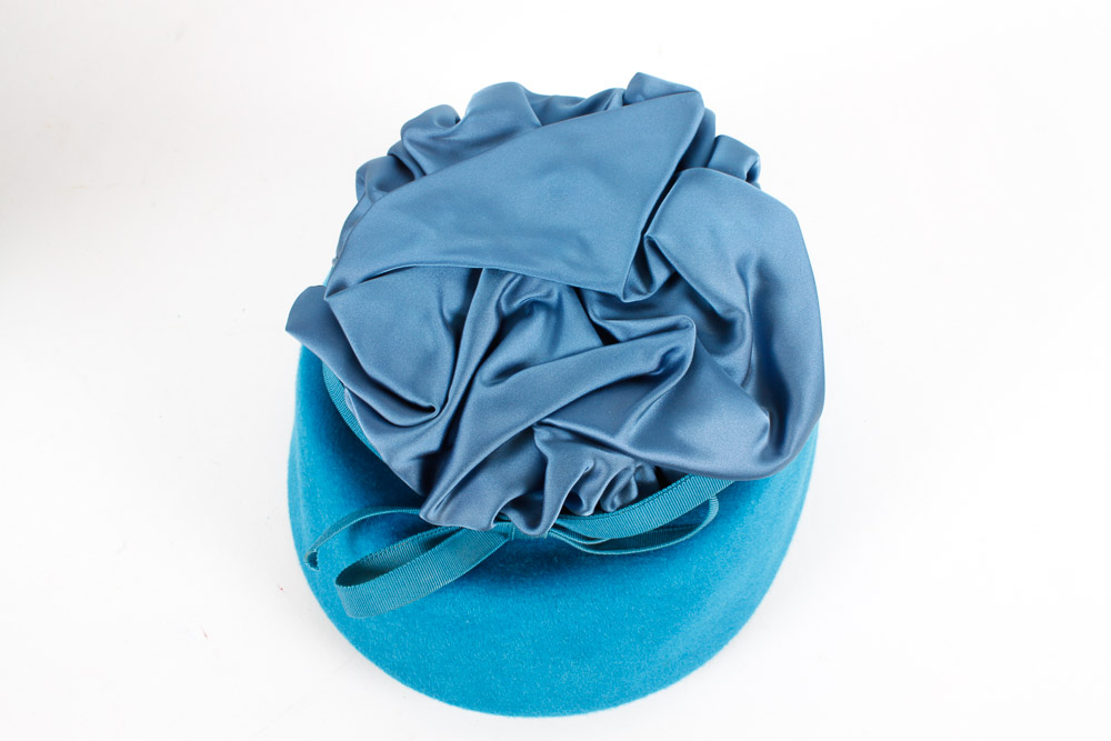 Four Vintage Wool Hats and Hat Box