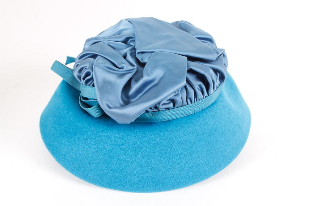 Four Vintage Wool Hats and Hat Box