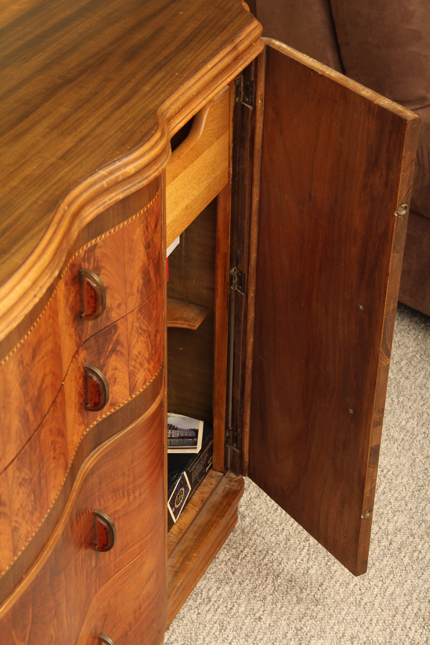 Maple Wood Veneer Sideboard