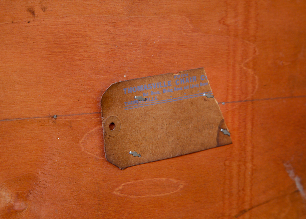 Vintage Thomasville Duncan Phyfe Style Breakfront China Cabinet