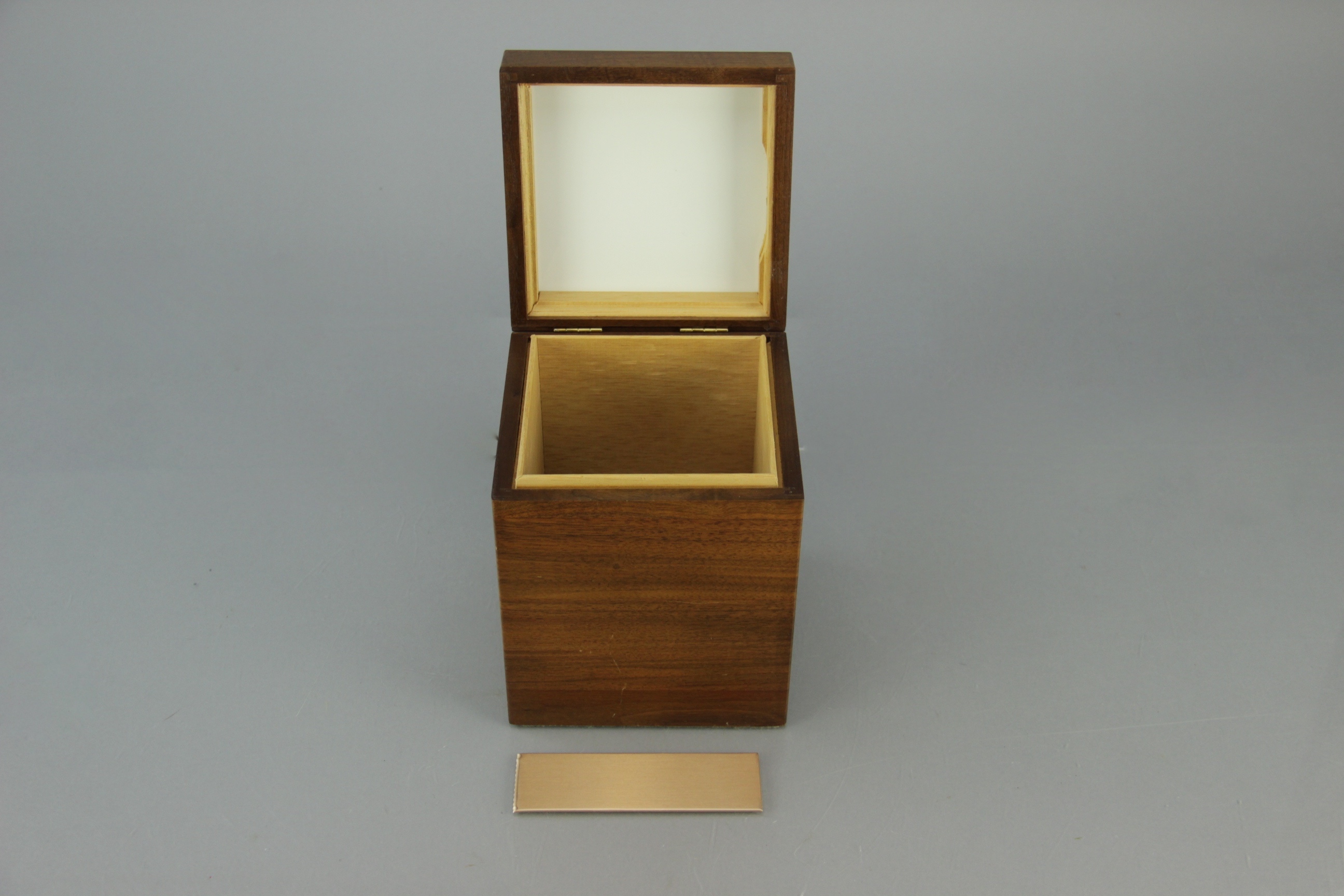 Decatur Industries Walnut Tobacco Humidor Box