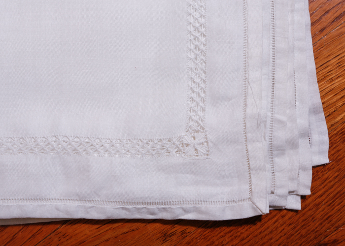 Ivory Tablecloth Napkins and Battenburg Place Mats