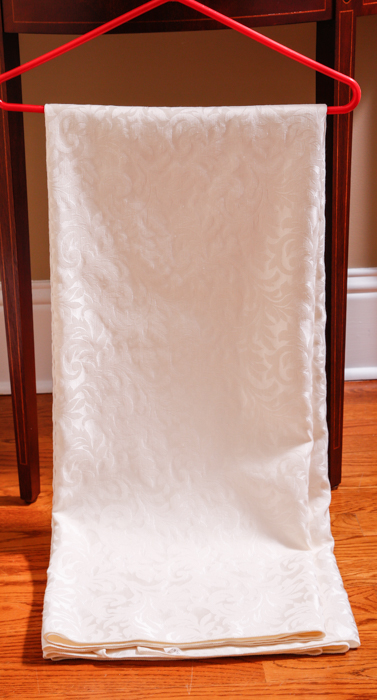 Ivory Tablecloth Napkins and Battenburg Place Mats