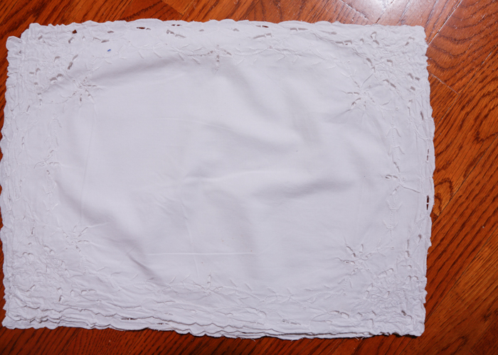 Ivory Tablecloth Napkins and Battenburg Place Mats
