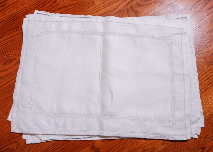 Ivory Tablecloth Napkins and Battenburg Place Mats