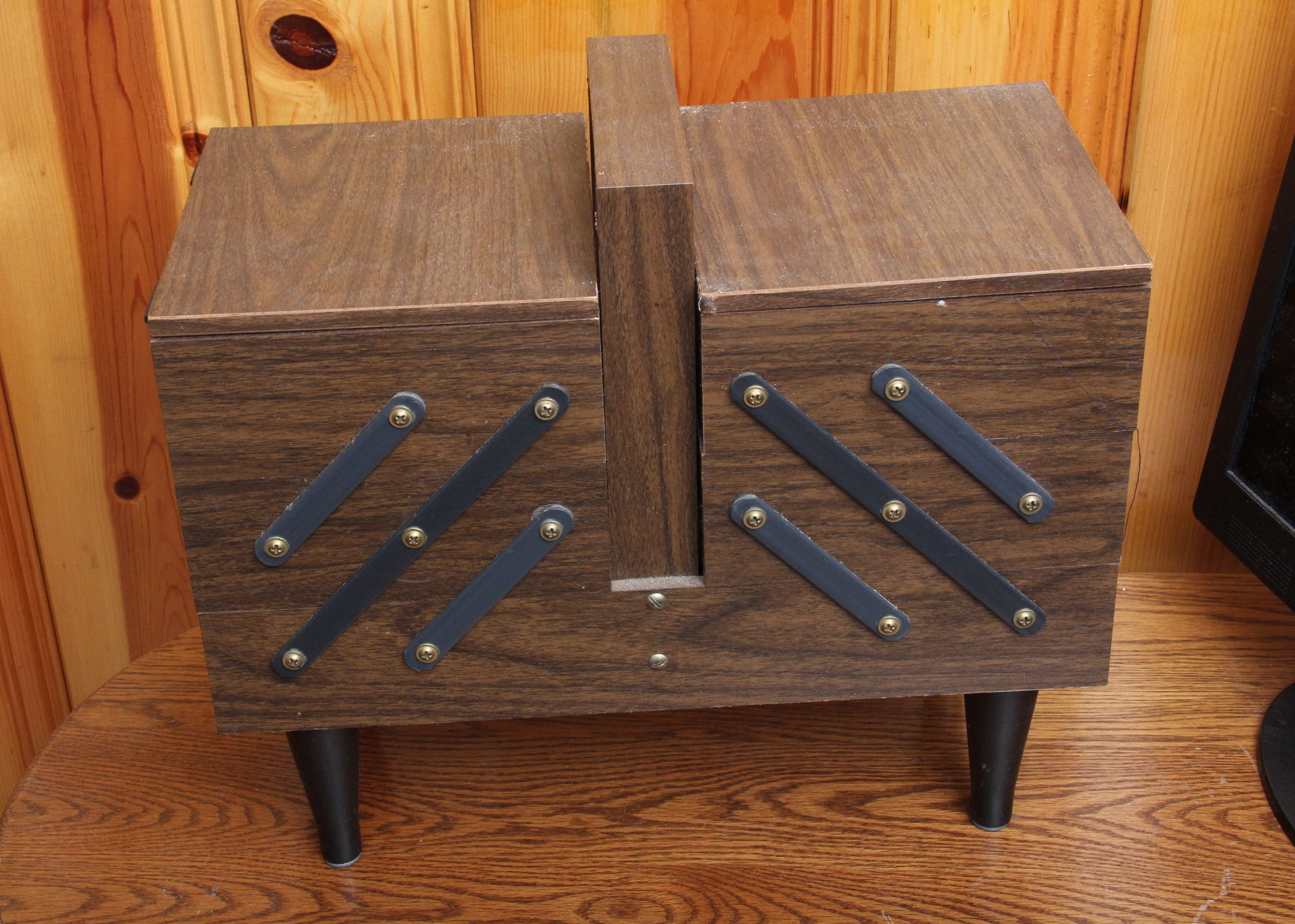 Collapsible Sewing Notions Box