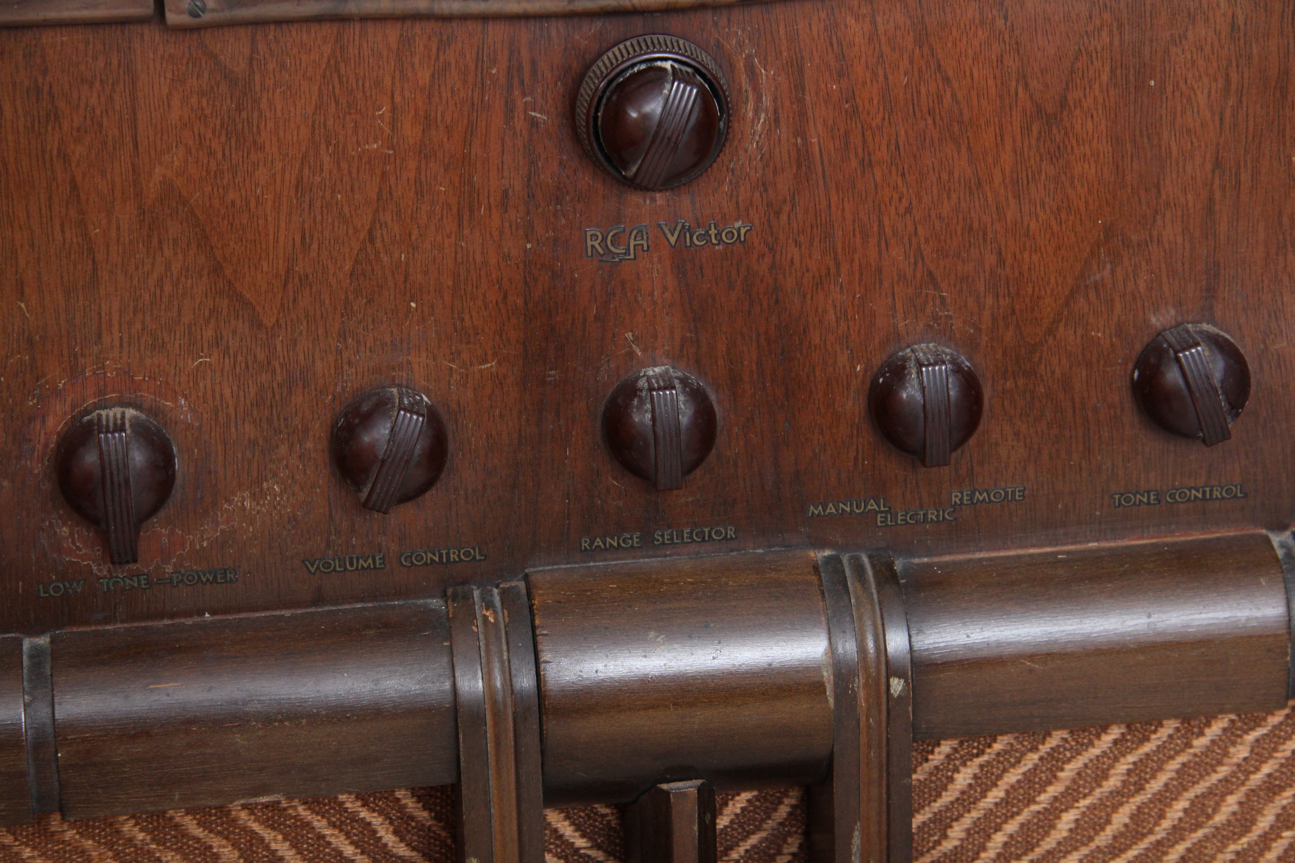 Vintage RCA Vitor Radio