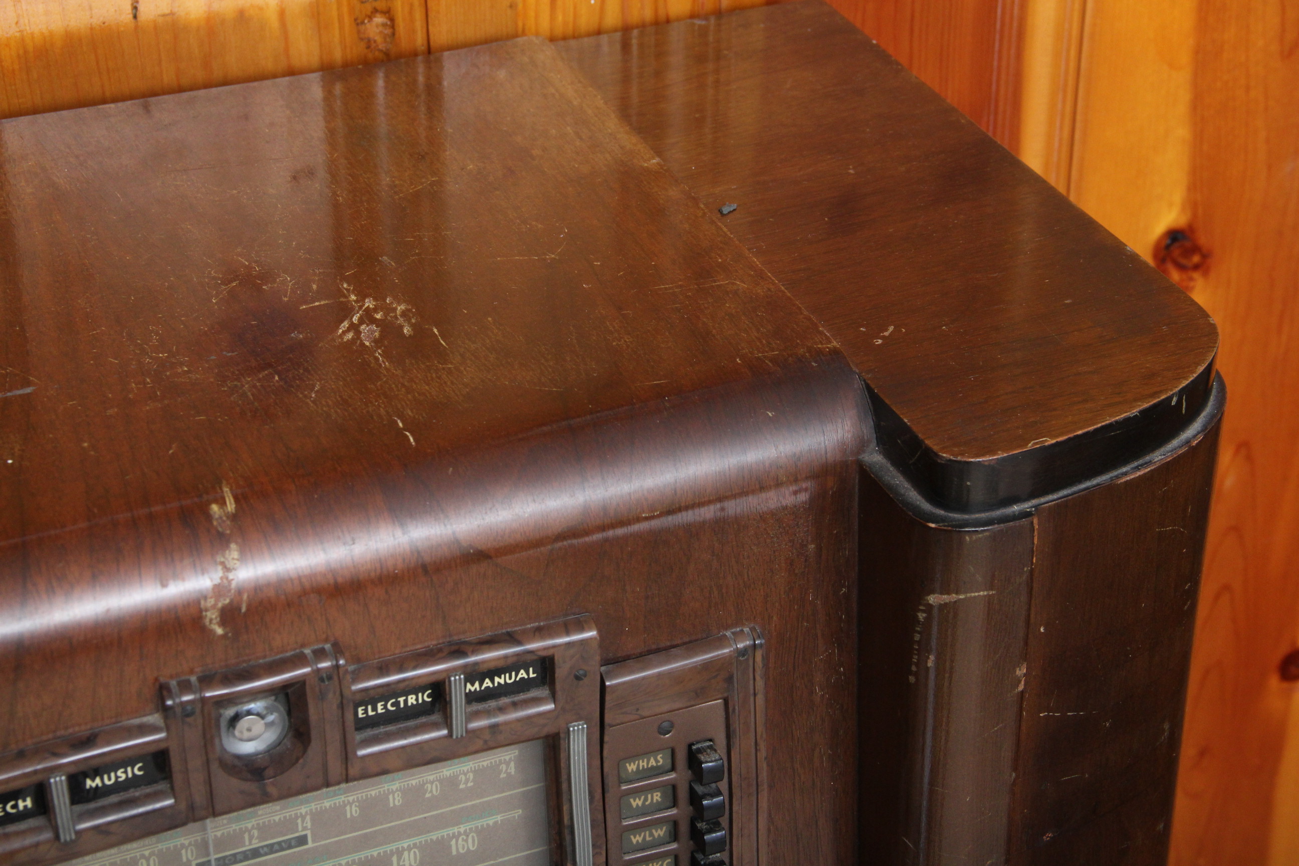 Vintage RCA Vitor Radio