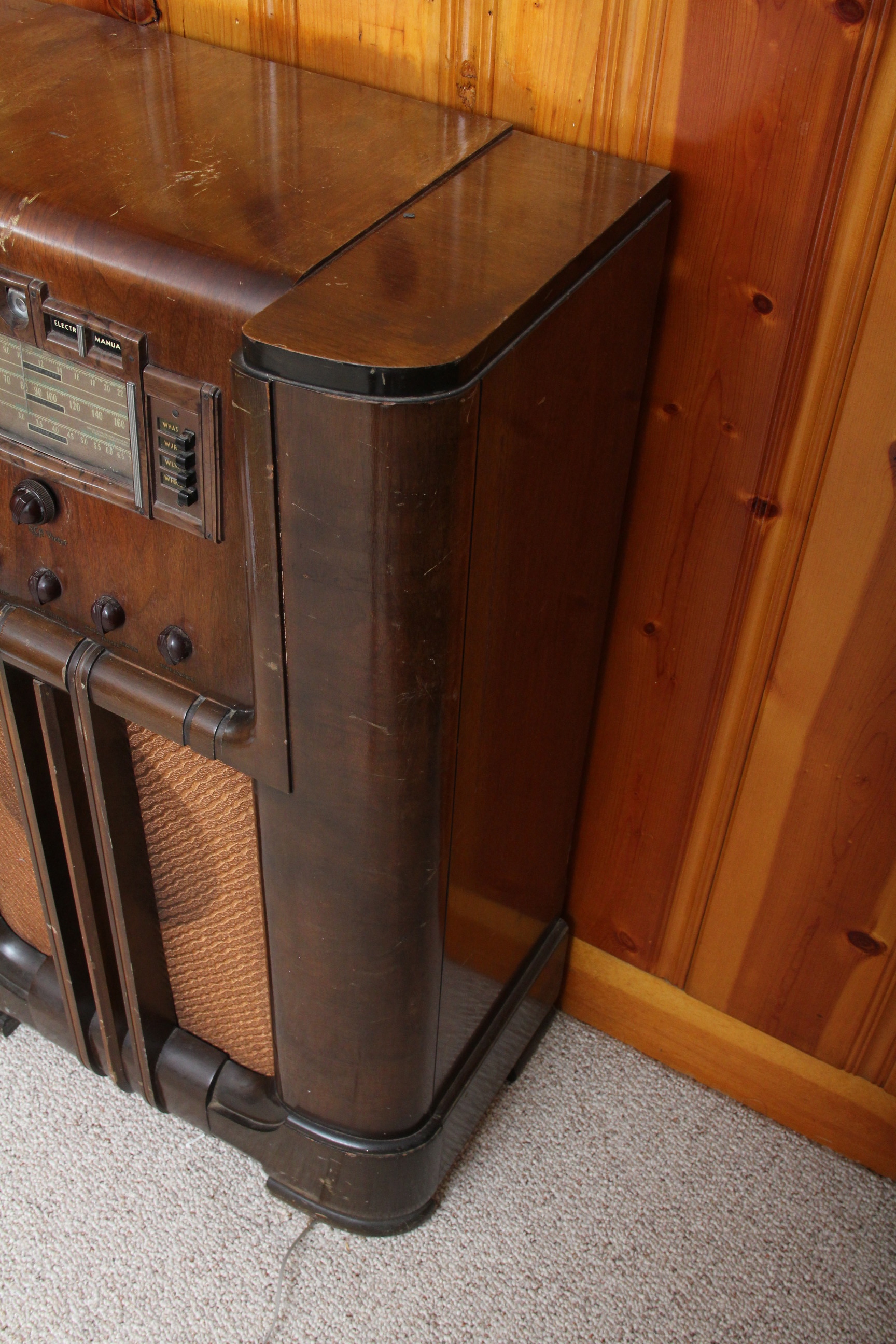 Vintage RCA Vitor Radio