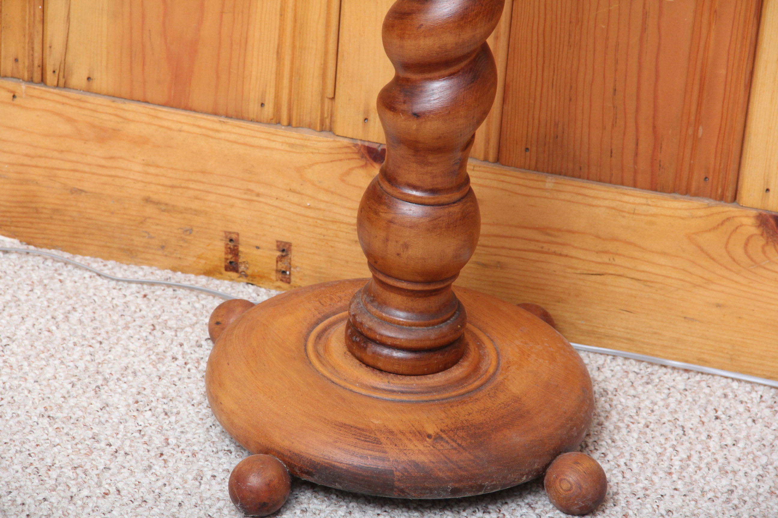 Wooden Spiral Pedestal Table