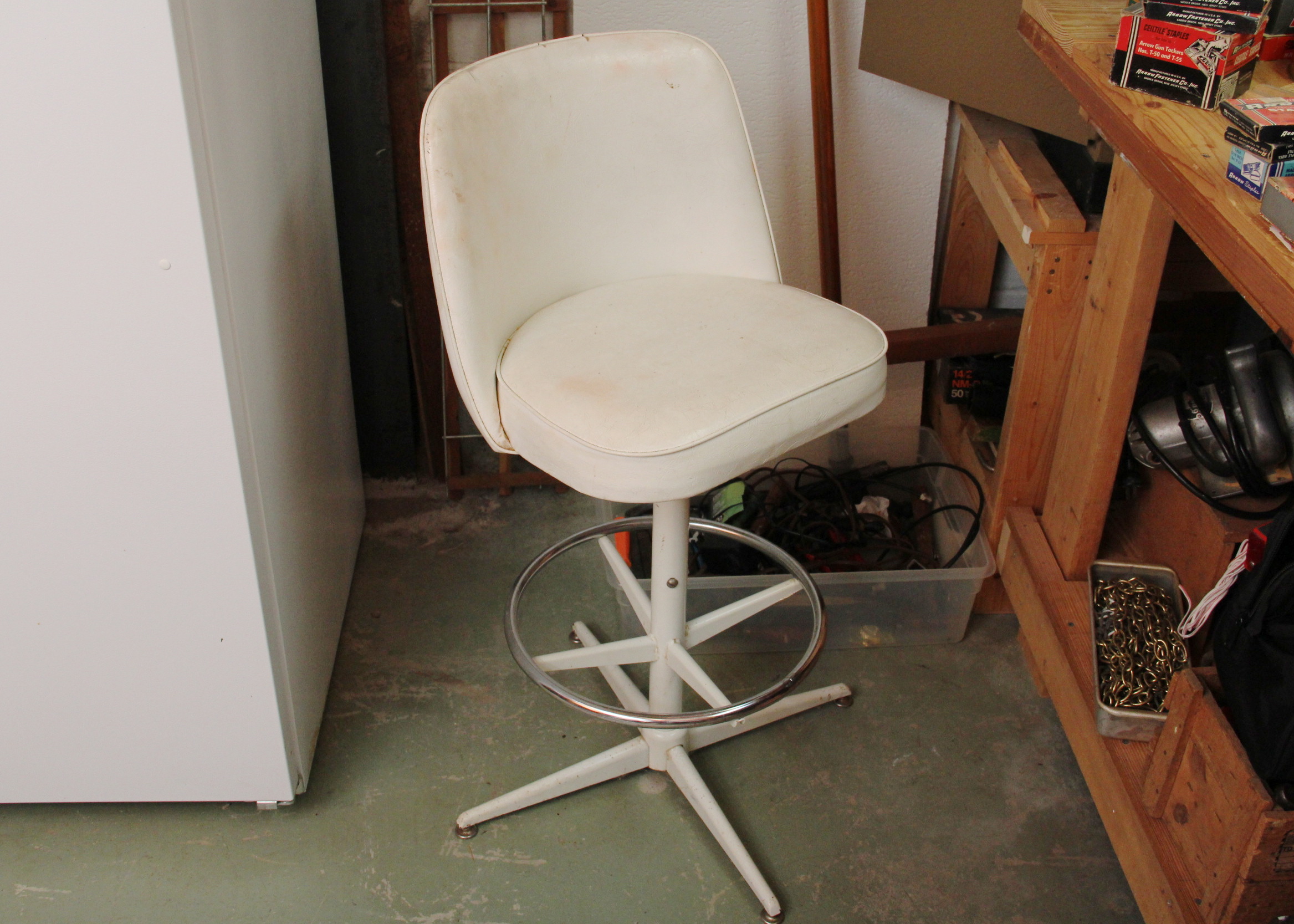 Swivel Bar Stool