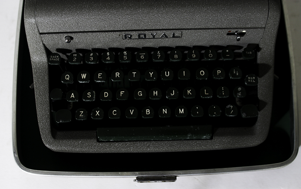 Royal Quiet Deluxe Typewriter