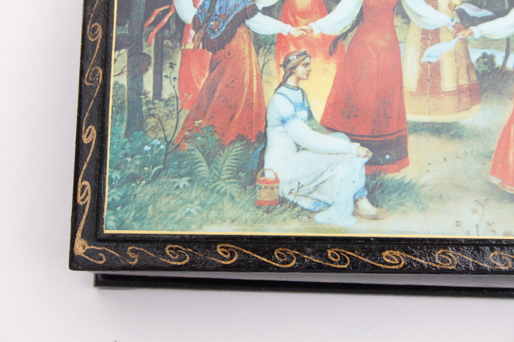 Russian Decorative Art Objects