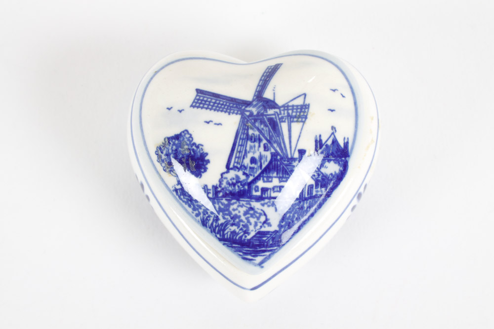 Hand Painted Deifware and Decorative Ceramics