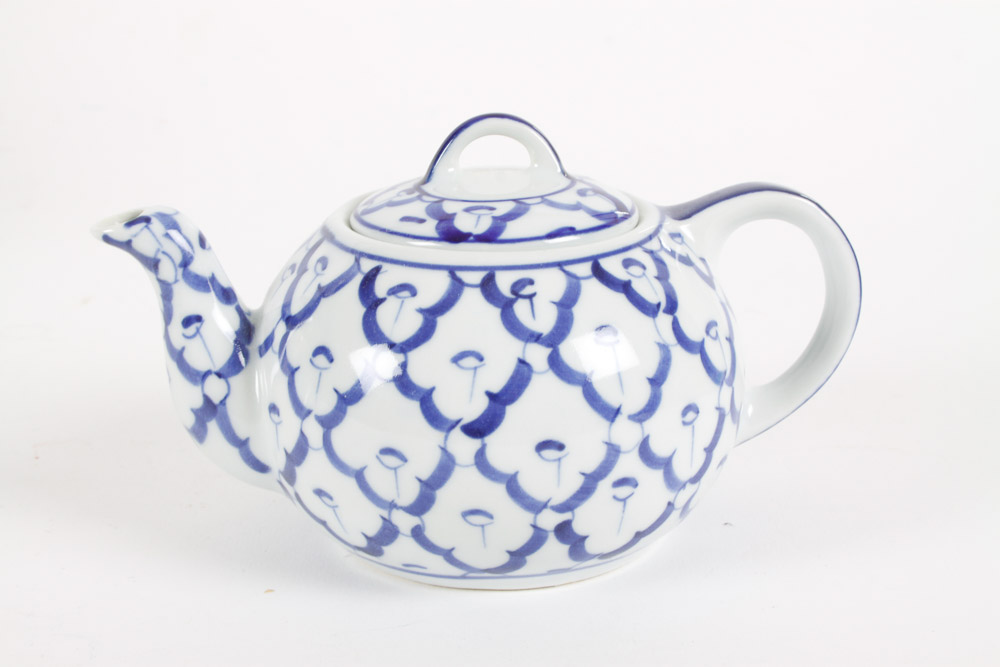 Hand Painted Deifware and Decorative Ceramics