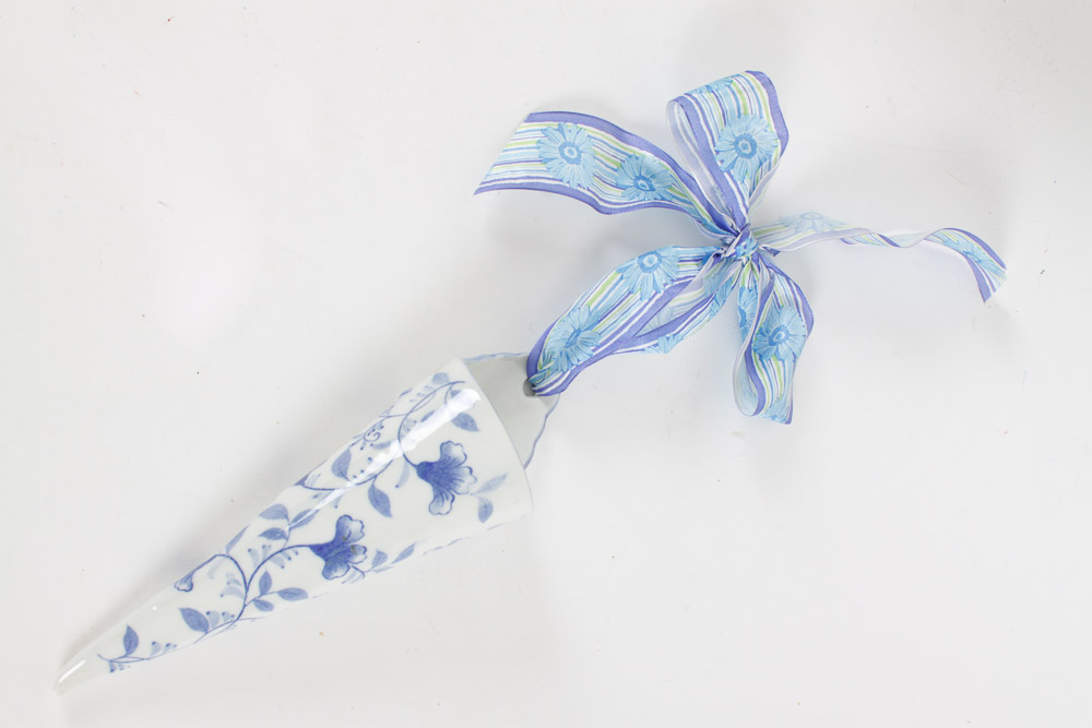 Hand Painted Deifware and Decorative Ceramics