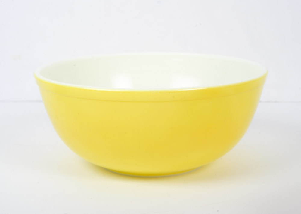 Vintage Pyrex Nesting Bowl Set