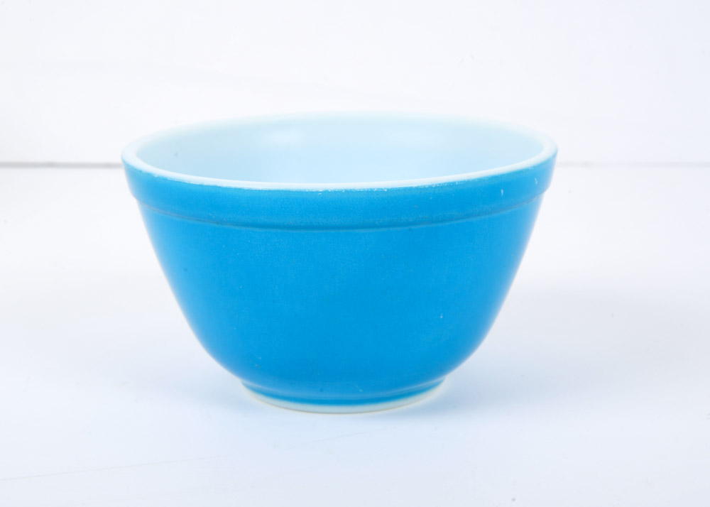 Vintage Pyrex Nesting Bowl Set