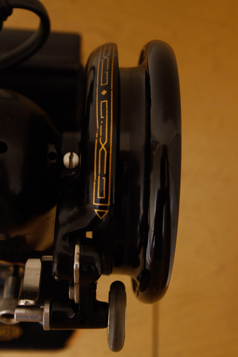 Vintage Singer Sewing Machine and Table