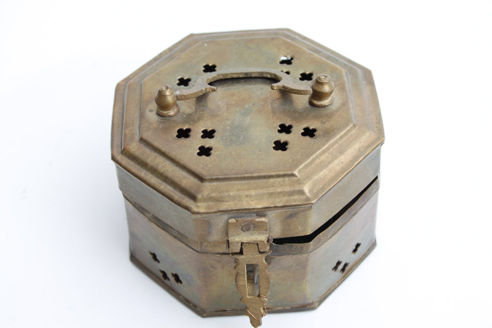 Decorative Metal Items