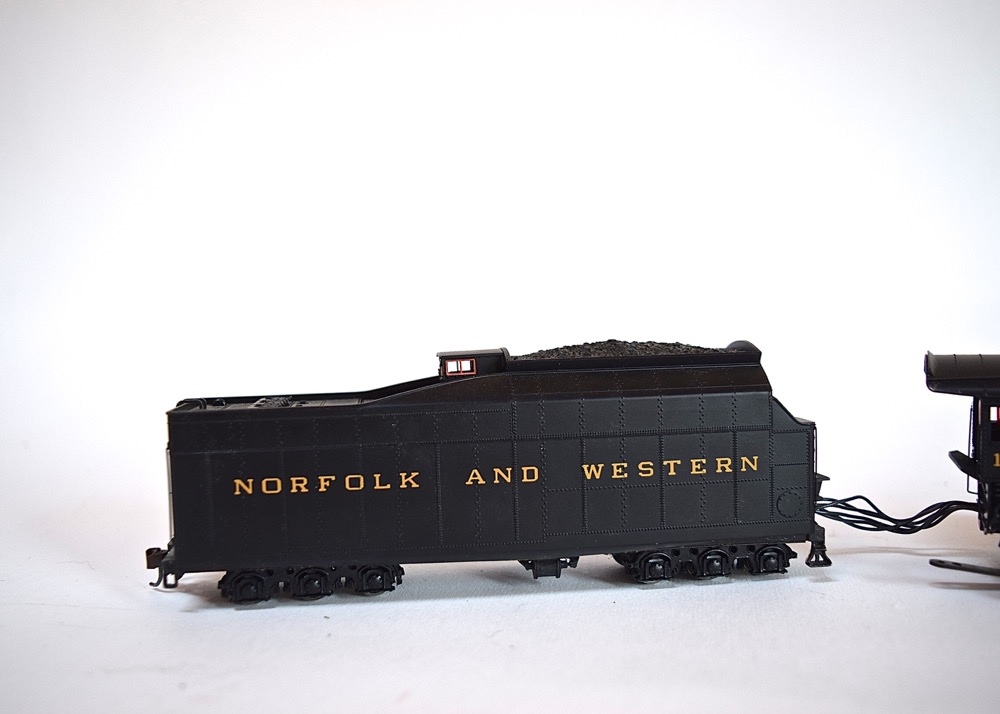 HO Scale Norfolk and Western Model Train Locomotive
