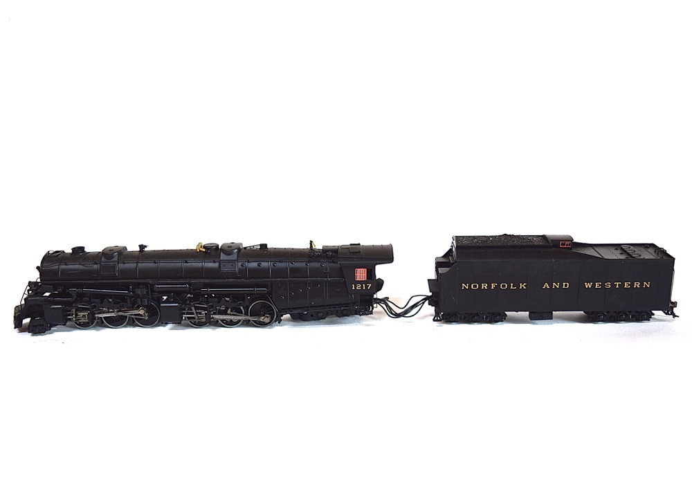 HO Scale Norfolk and Western Model Train Locomotive
