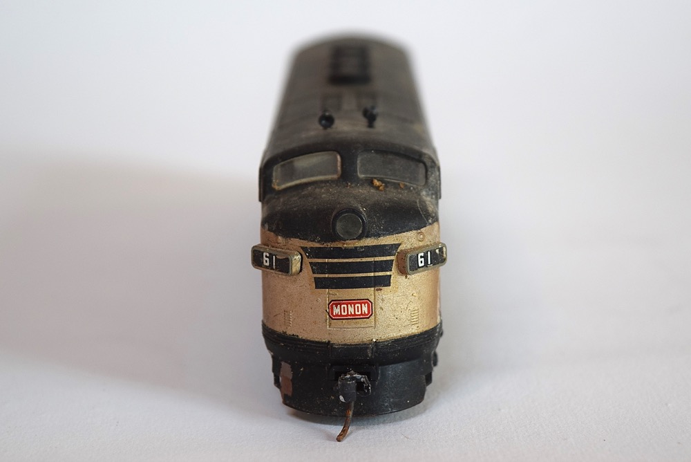 HO Scale Monon Train Car Collection