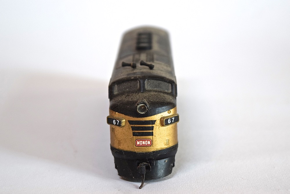 HO Scale Monon Train Car Collection