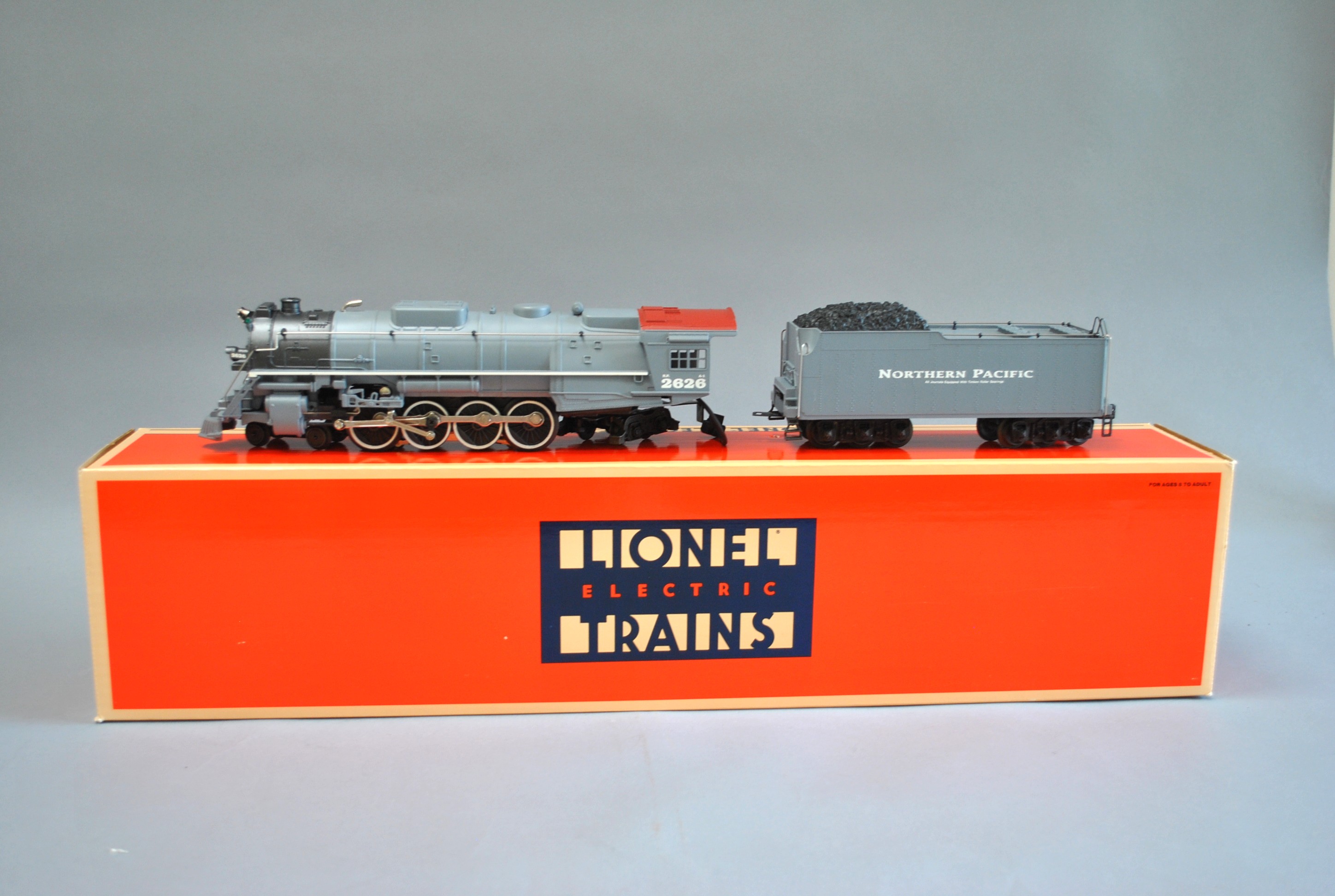 Lionel Northern Pacific 4-8-4 Northern Locomotive and Tender